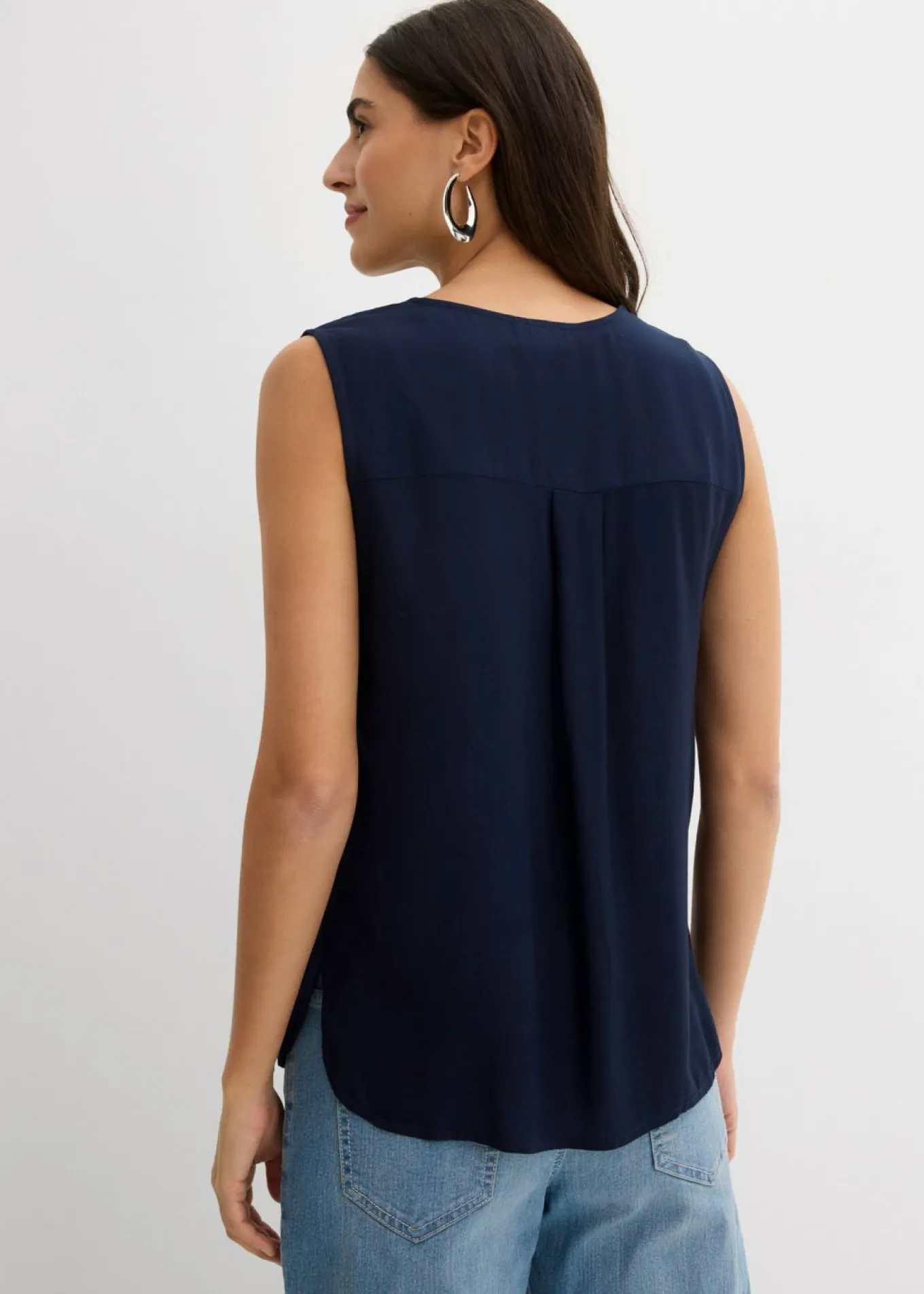Blusa sin mangas de viscosa suave