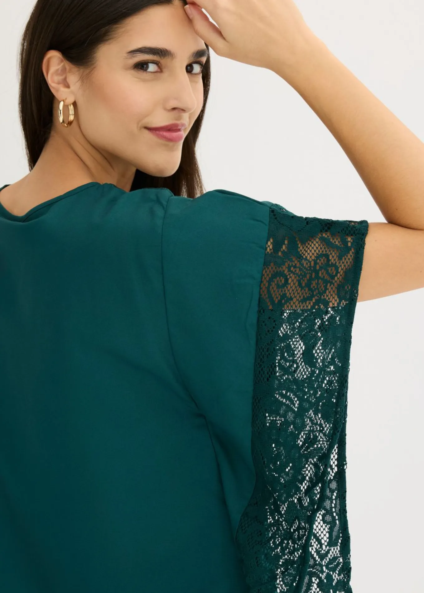 Blusa tipo túnica con aplicaciones