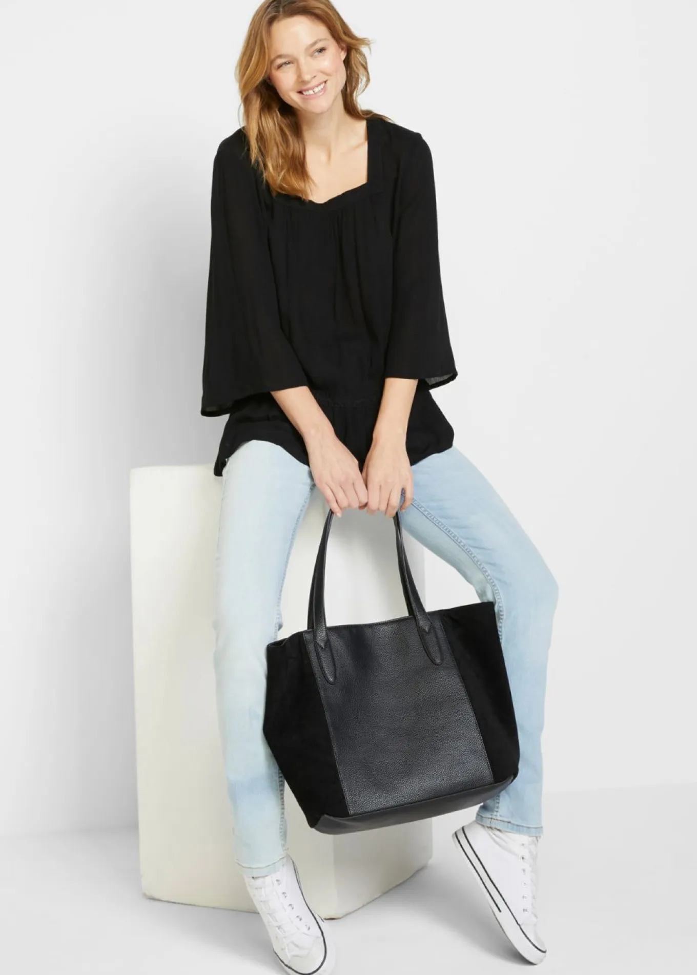 Blusa tipo túnica con escote cuadrado