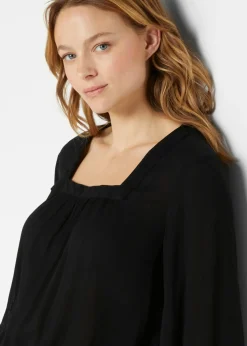 Blusa tipo túnica con escote cuadrado