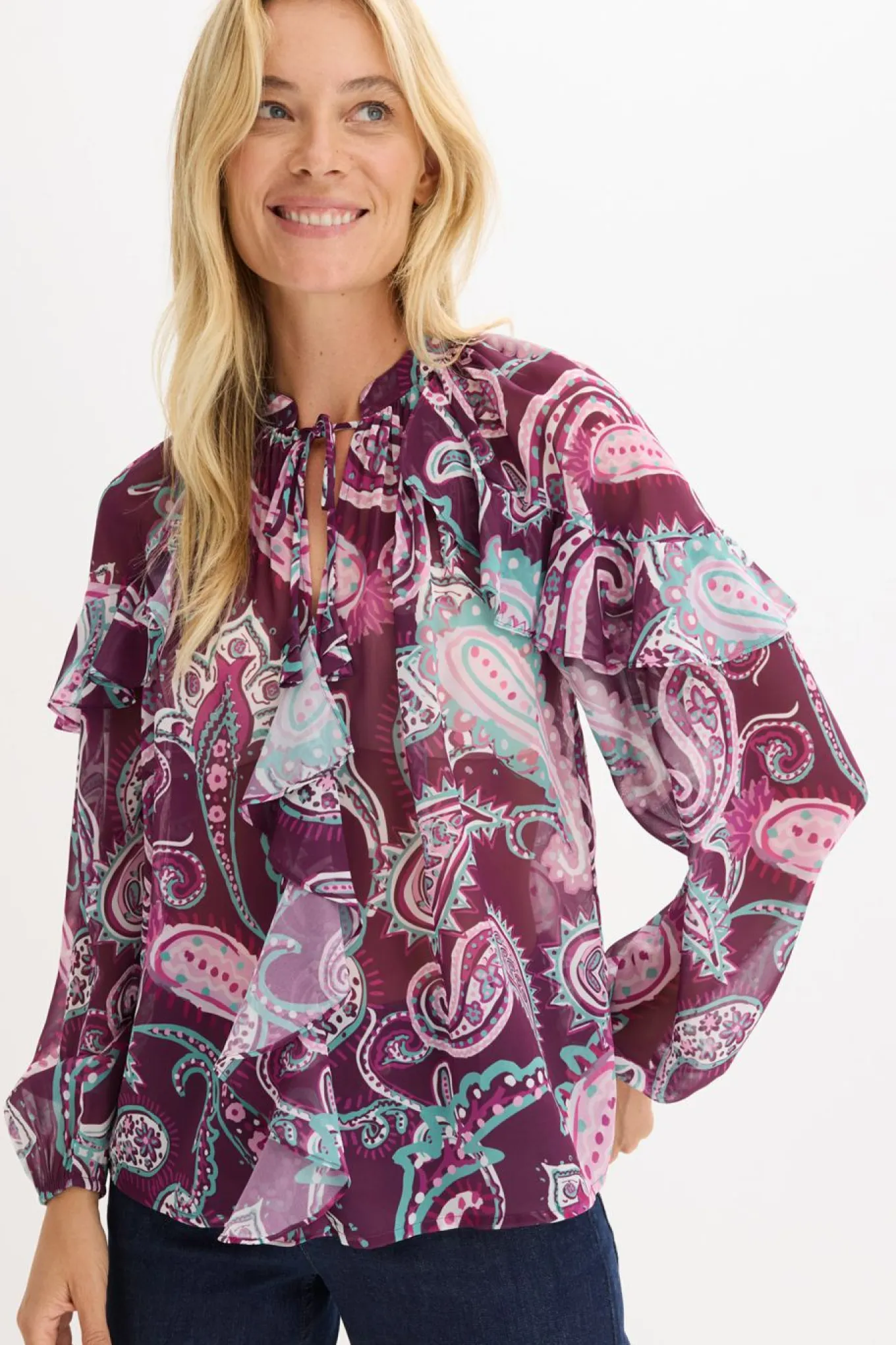Blusa tipo túnica con volantes