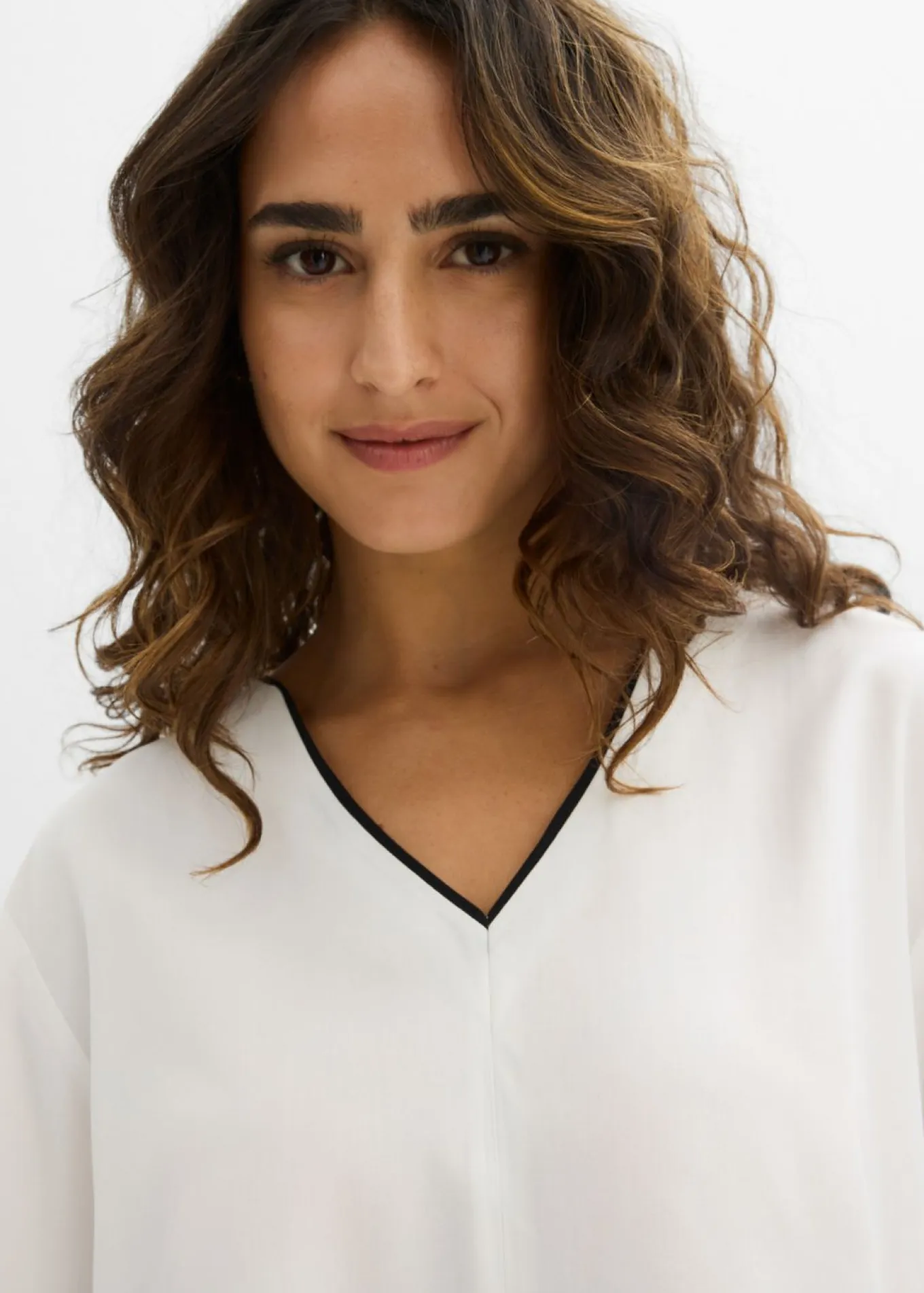 Blusa tipo túnica de viscosa fluida