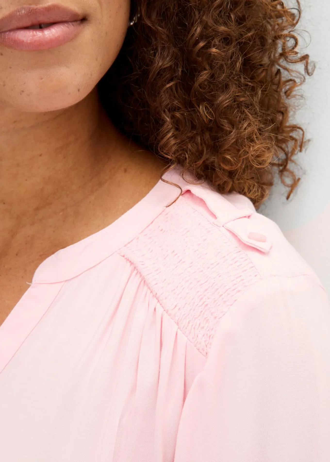 Blusa tipo túnica de viscosa suave