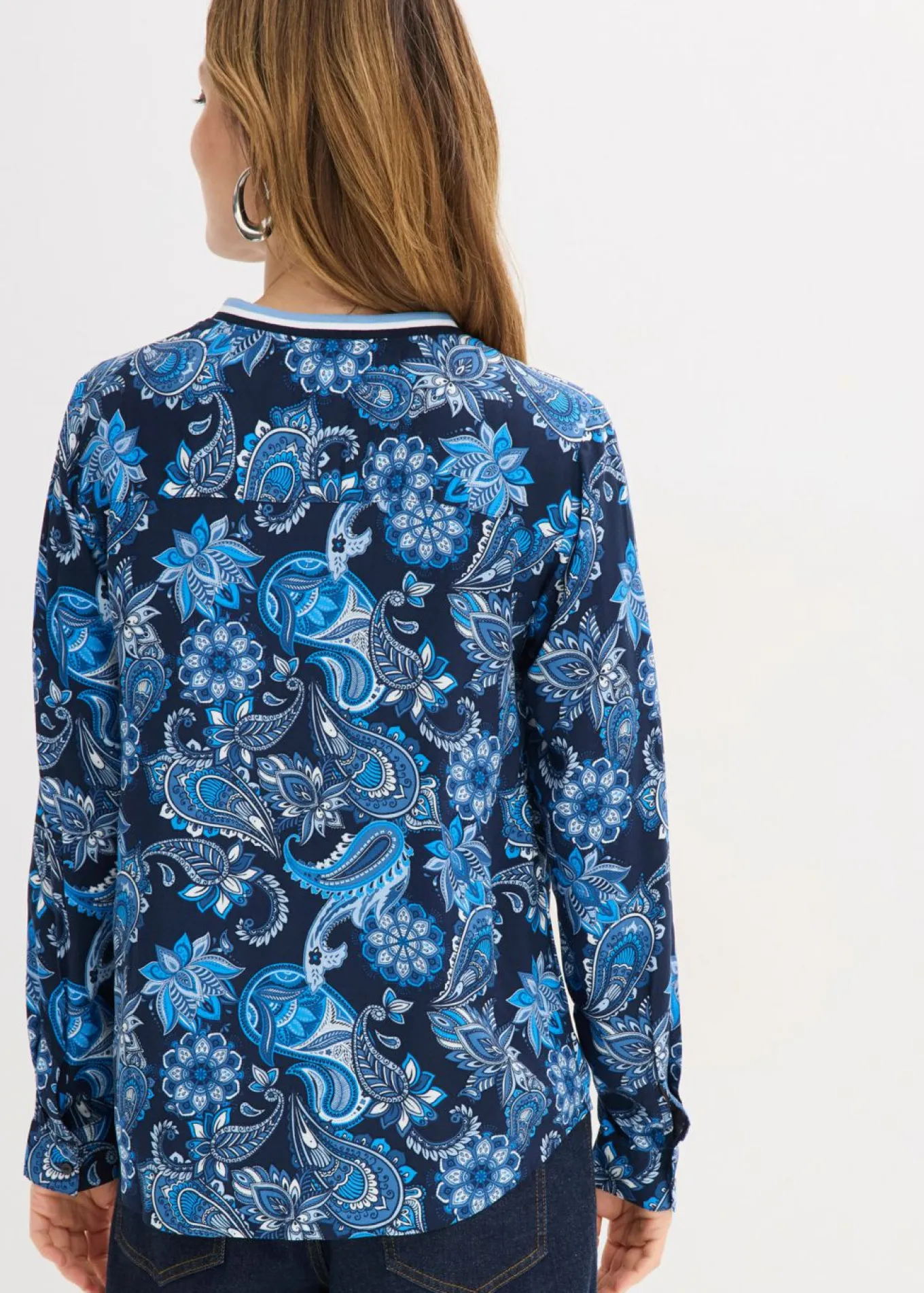Blusa tipo túnica de viscosa fluida