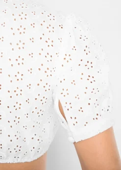 Blusa tirolesa con encaje calado