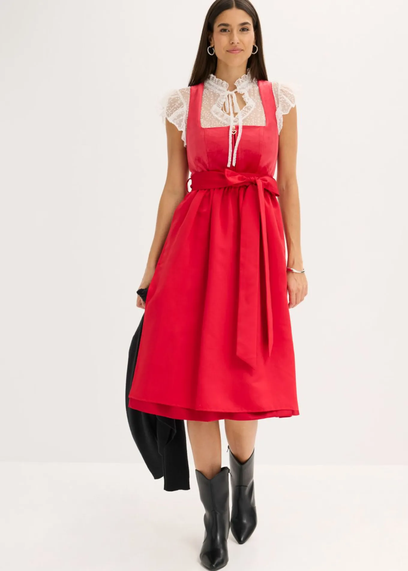 Blusa tirolesa de tul delicado con estampado de lunares