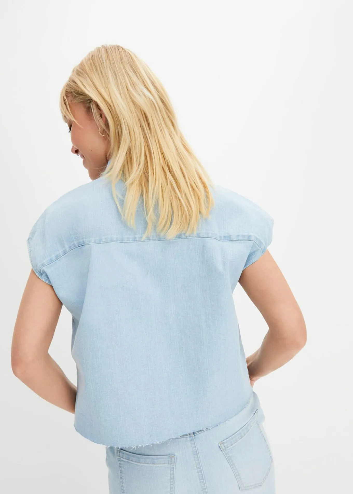 Blusa vaquera boxy, corta