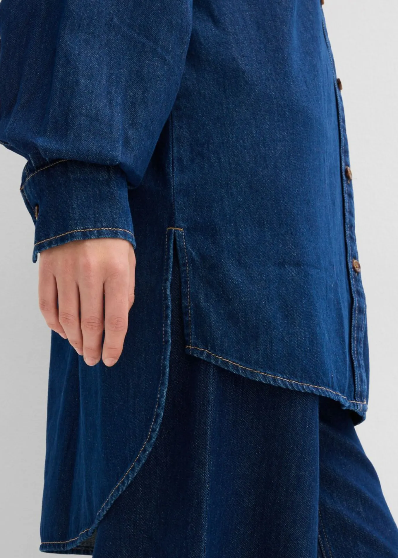 Blusa vaquera de tejido vaquero grueso de algodón puro con corte holgado
