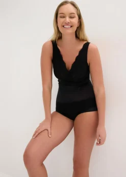Body con ligero efecto moldeador y encaje