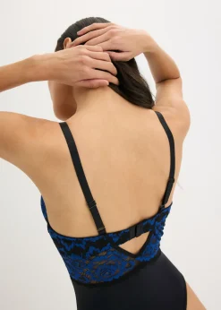 Body con tanga de encaje
