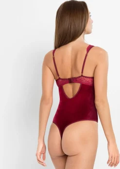 Body de terciopelo con abertura