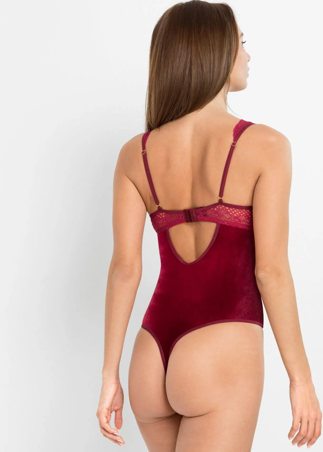 Body de terciopelo con abertura