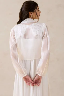 Bolero de tul fino con detalle de lazo