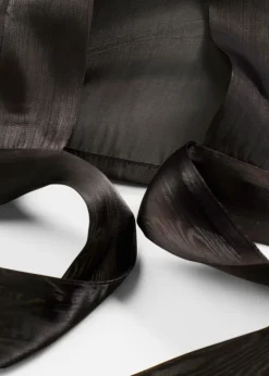 Bolero de tul fino con detalle de lazo