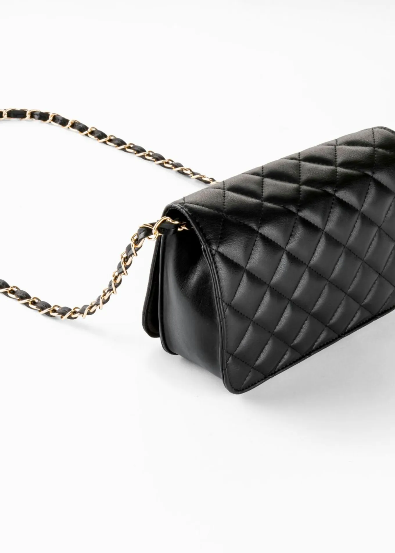 Bolso bandolera con pespunte decorativo