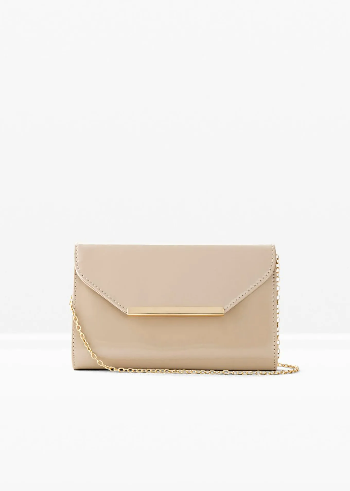 Bolso clutch con look lacado