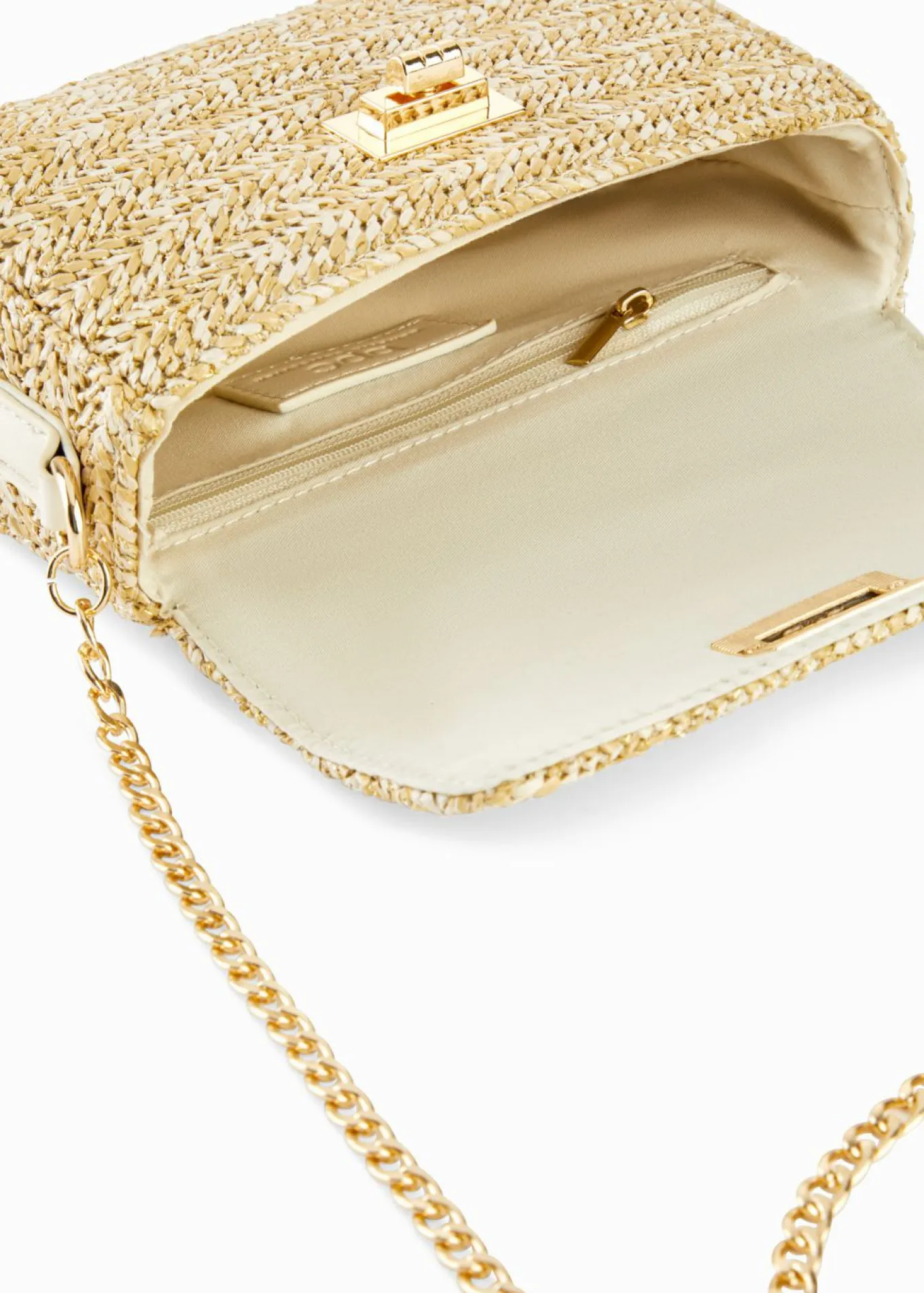Bolso de estilo bandolera de paja