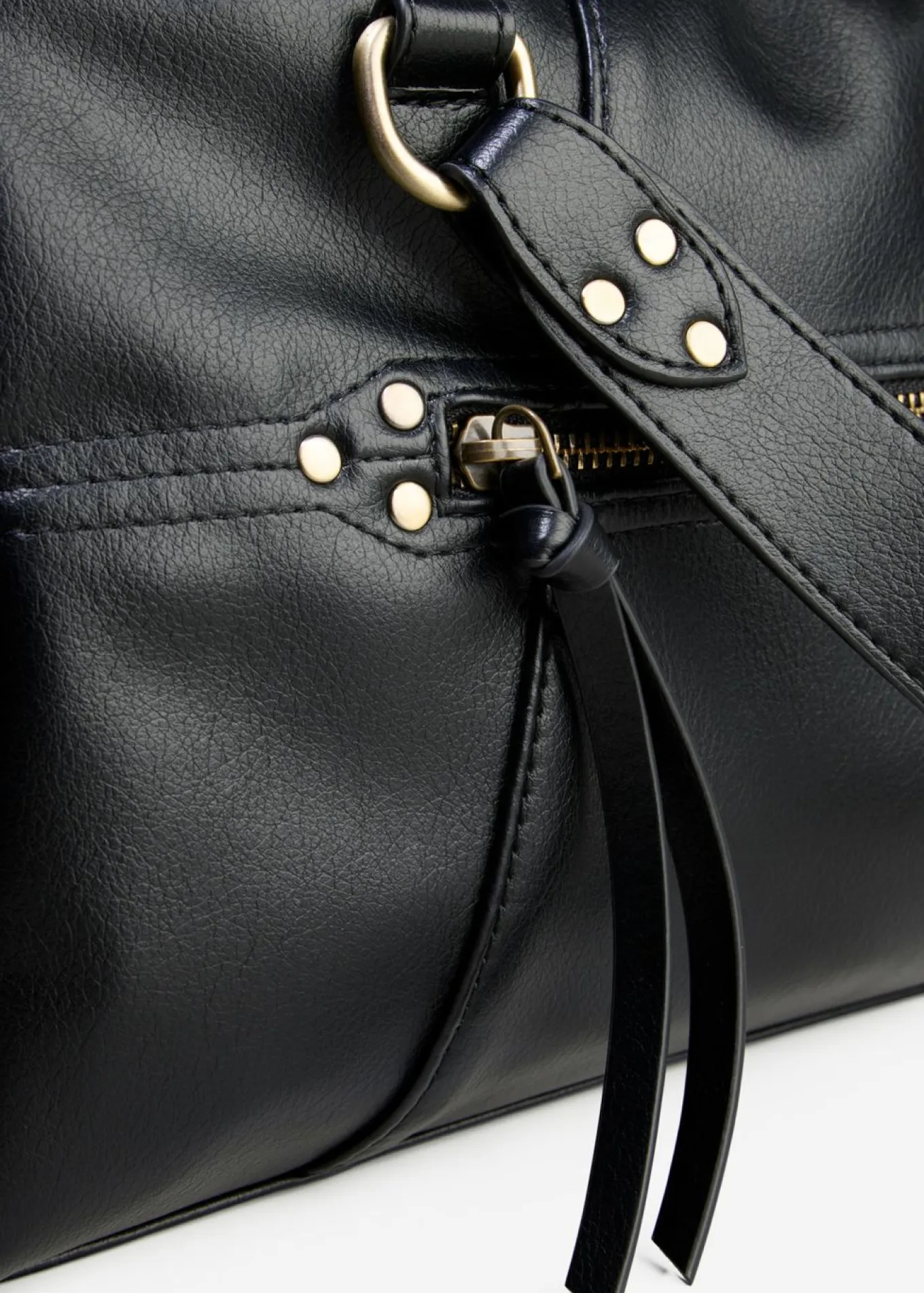 Bolso de mano con varios bolsillos