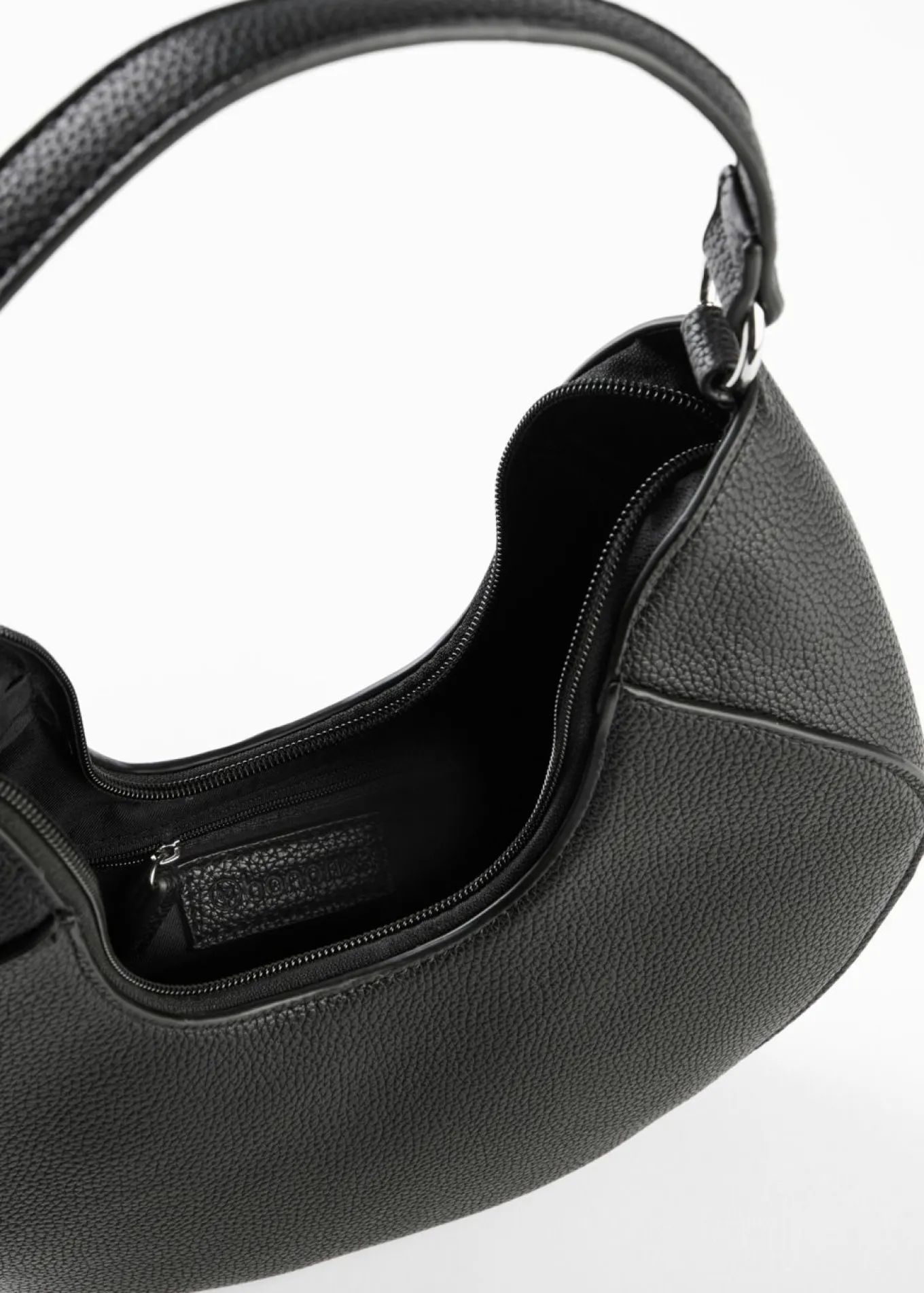 Bolso de mano de forma redondeada