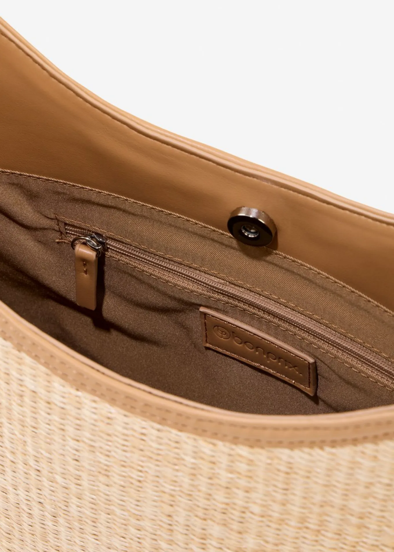 Bolso shopper con aspecto de paja
