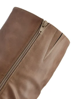 Botas