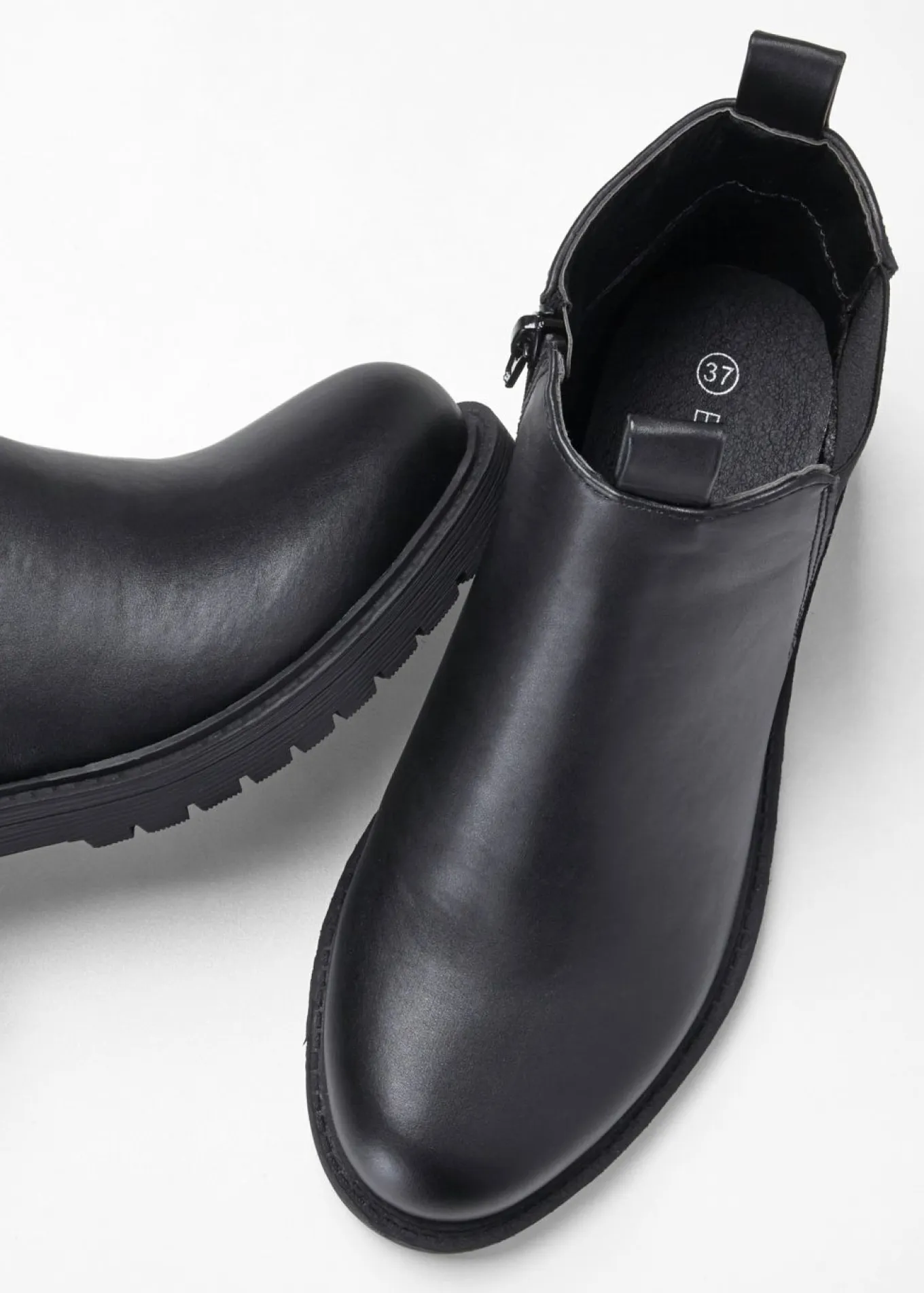 Botas Chelsea en suela perfilada