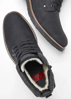 Botas con cordones