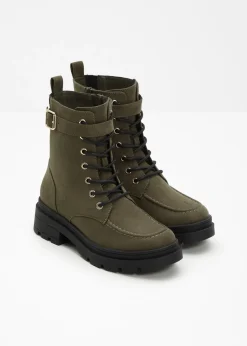 Botas con cordones y hebilla