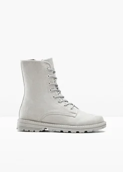 Botas con cordones y suela perfilada