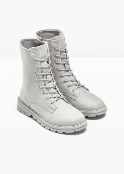 Botas con cordones y suela perfilada
