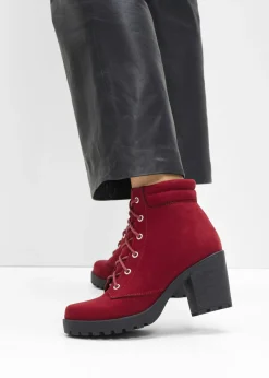 Botas con cordones y tacón ancho