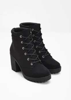 Botas con cordones y tacón ancho