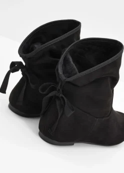 Botas con lazo