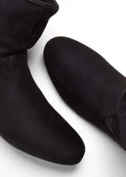 Botas con lazo
