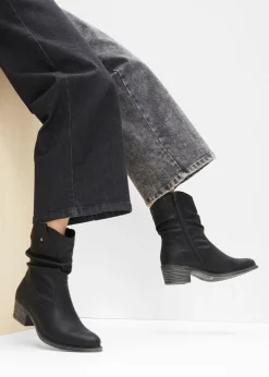 Botas cowboy cómodas y forradas de Rieker