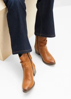 Botas cowboy cómodas y forradas de Rieker