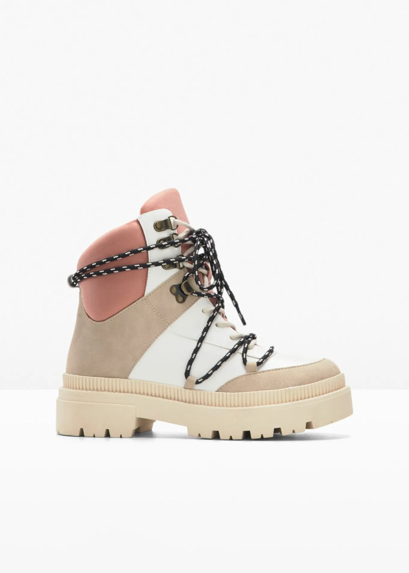 Botas forradas con cordones