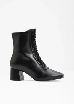 Botines con cordones y tacón ancho