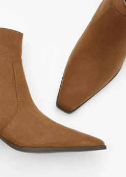 Botines con tacón grueso