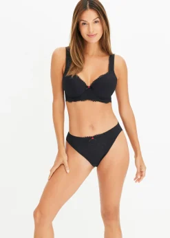Braguita con encaje