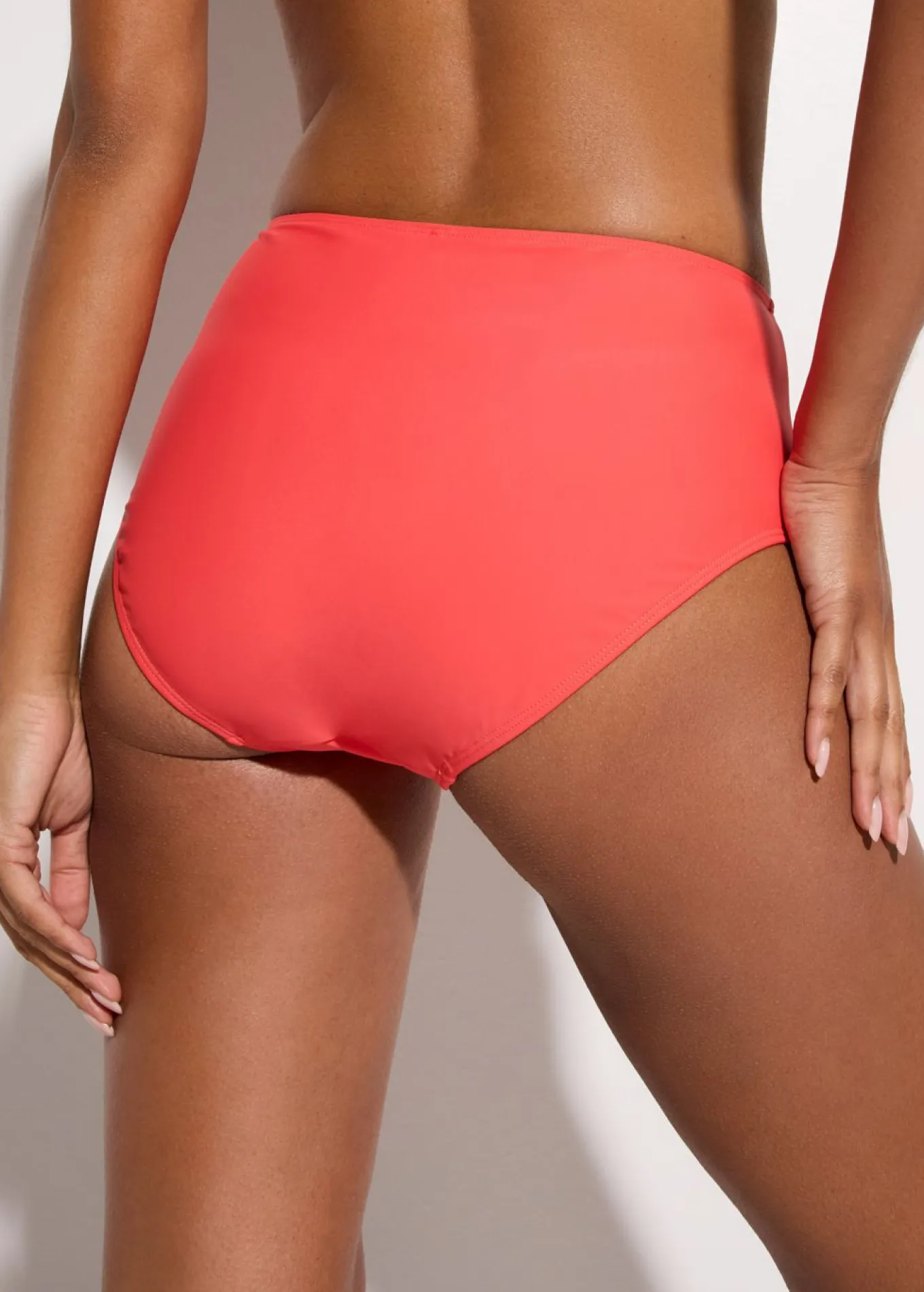 Braguita de bikini de talle alto