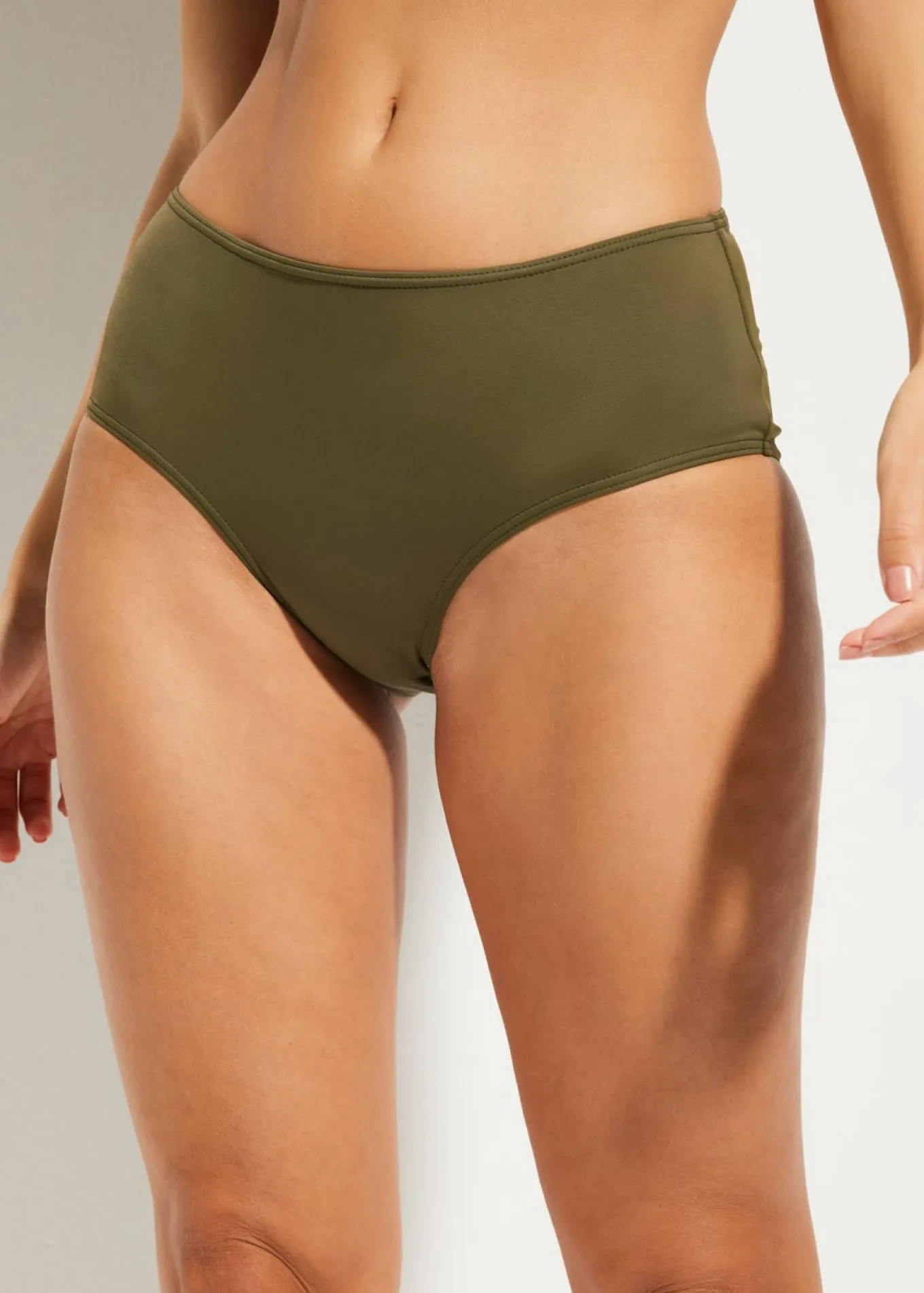 Braguita de bikini de talle alto