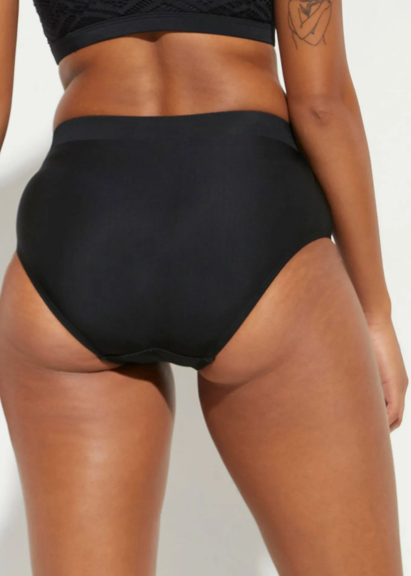 Braguita de bikini de tiro alto con ligero efecto moldeador