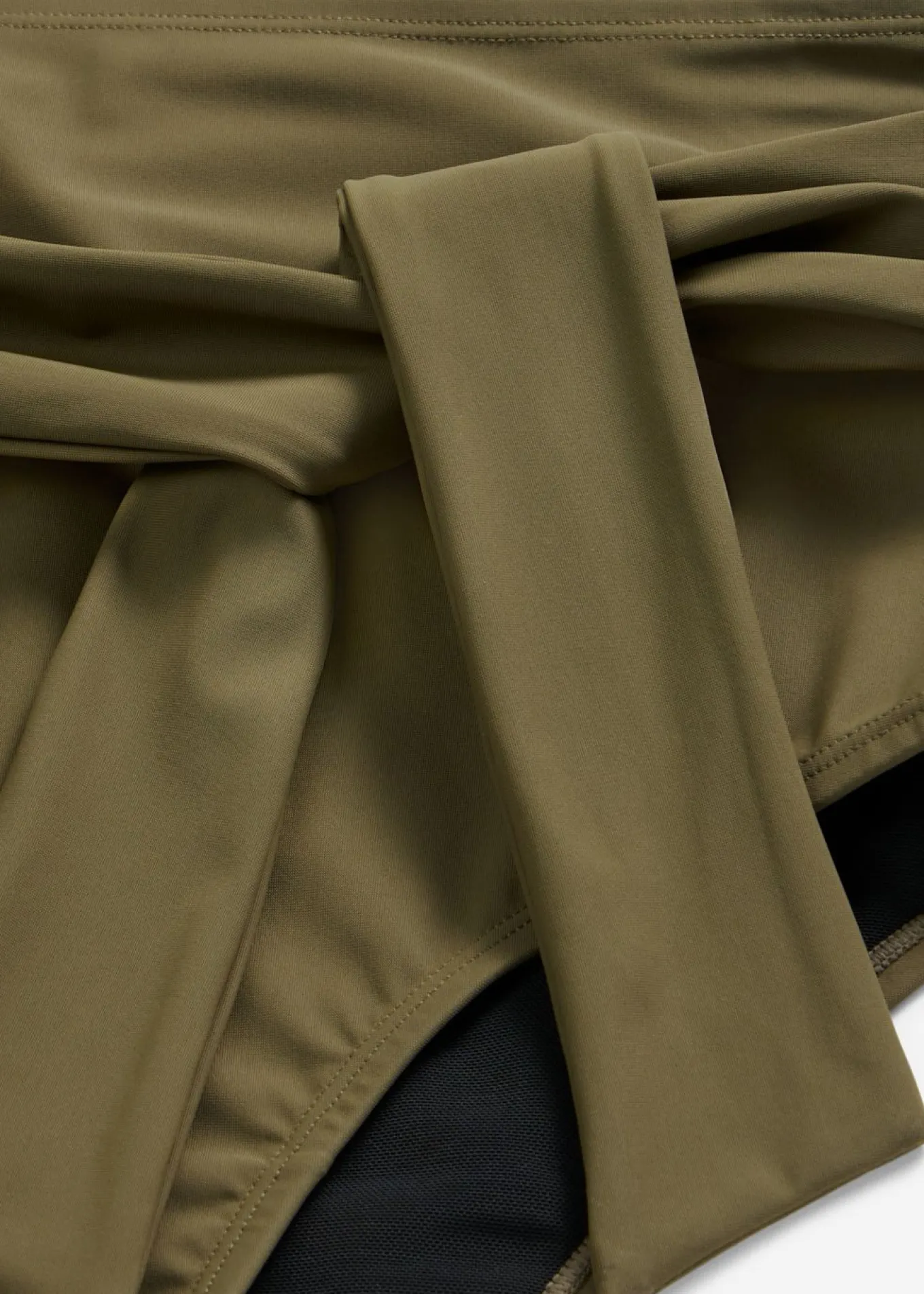 Braguita de bikini highwaist con gran efecto moldeador y cordón