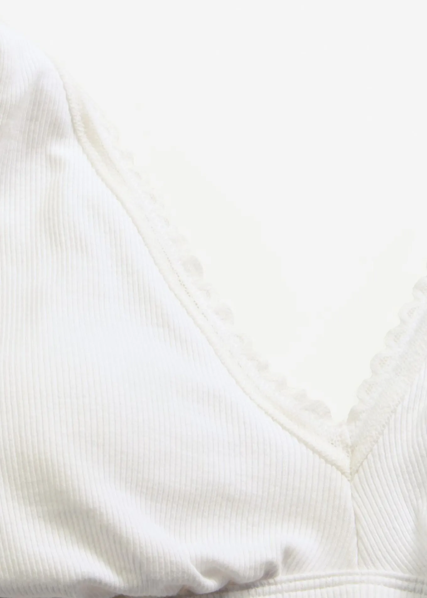 Bralette acolchado sin aros de canalé con algodón orgánico