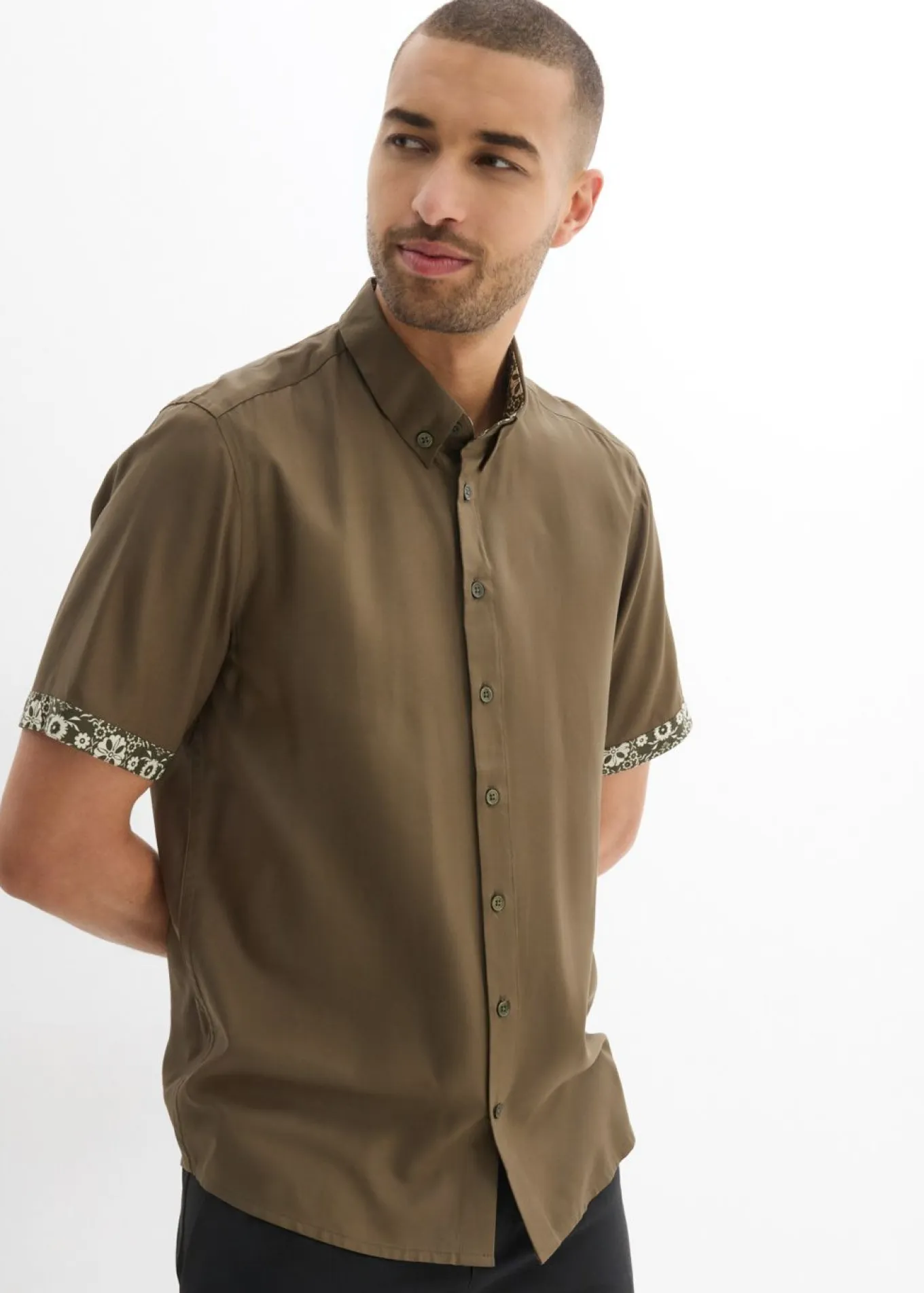 Camisa de manga corta de viscosa con corte slim