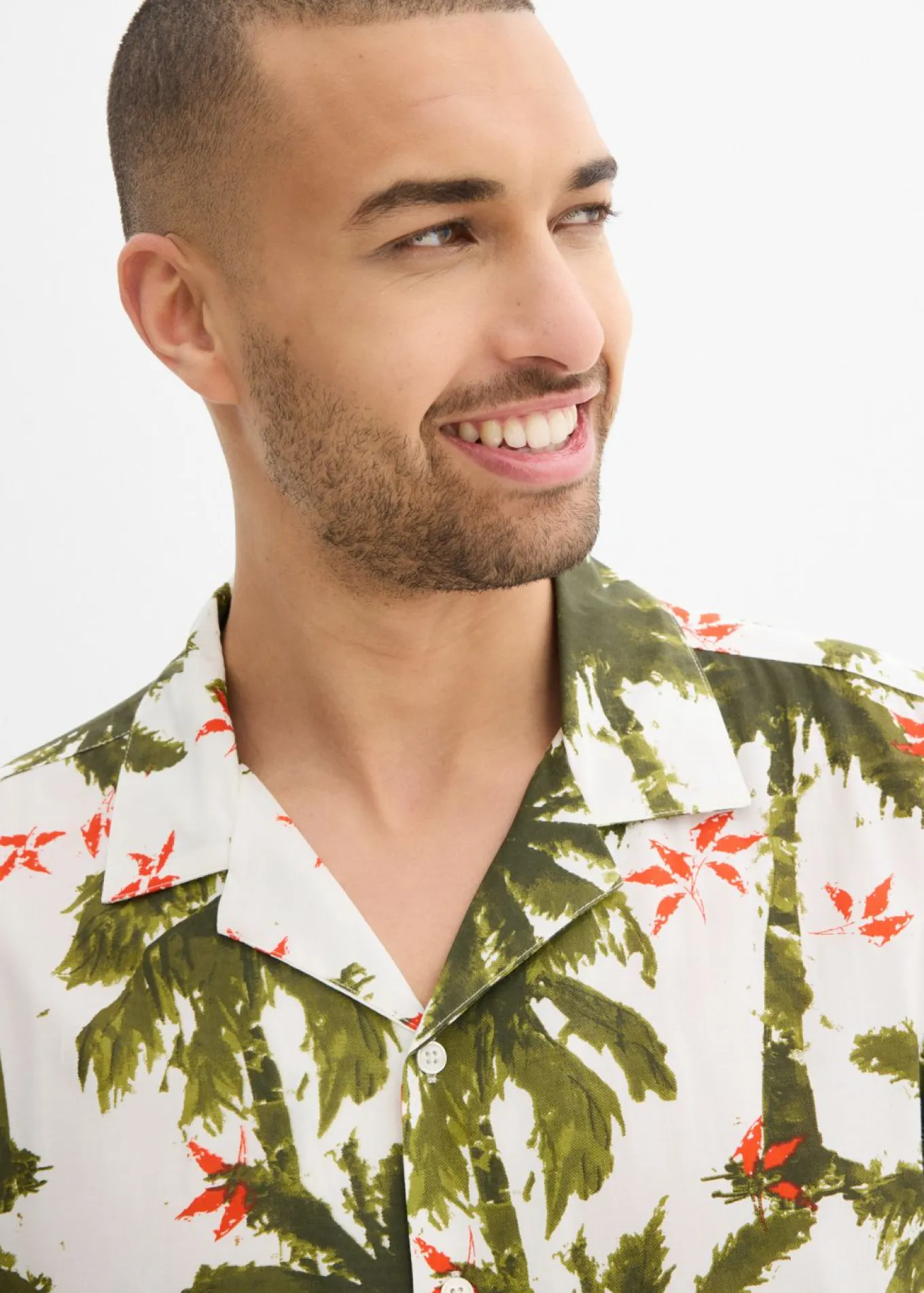 Camisa de manga corta de viscosa con corte holgado