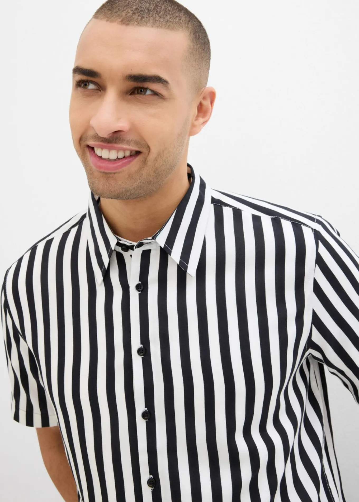 Camisa de manga corta de viscosa suave