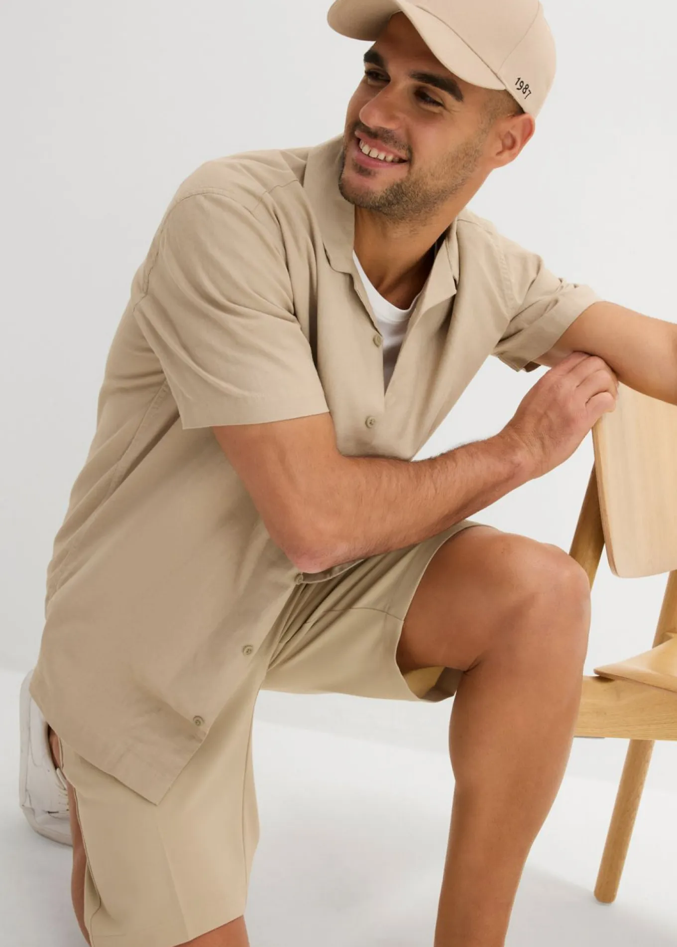 Camisa de manga corta y corte holgado con lino