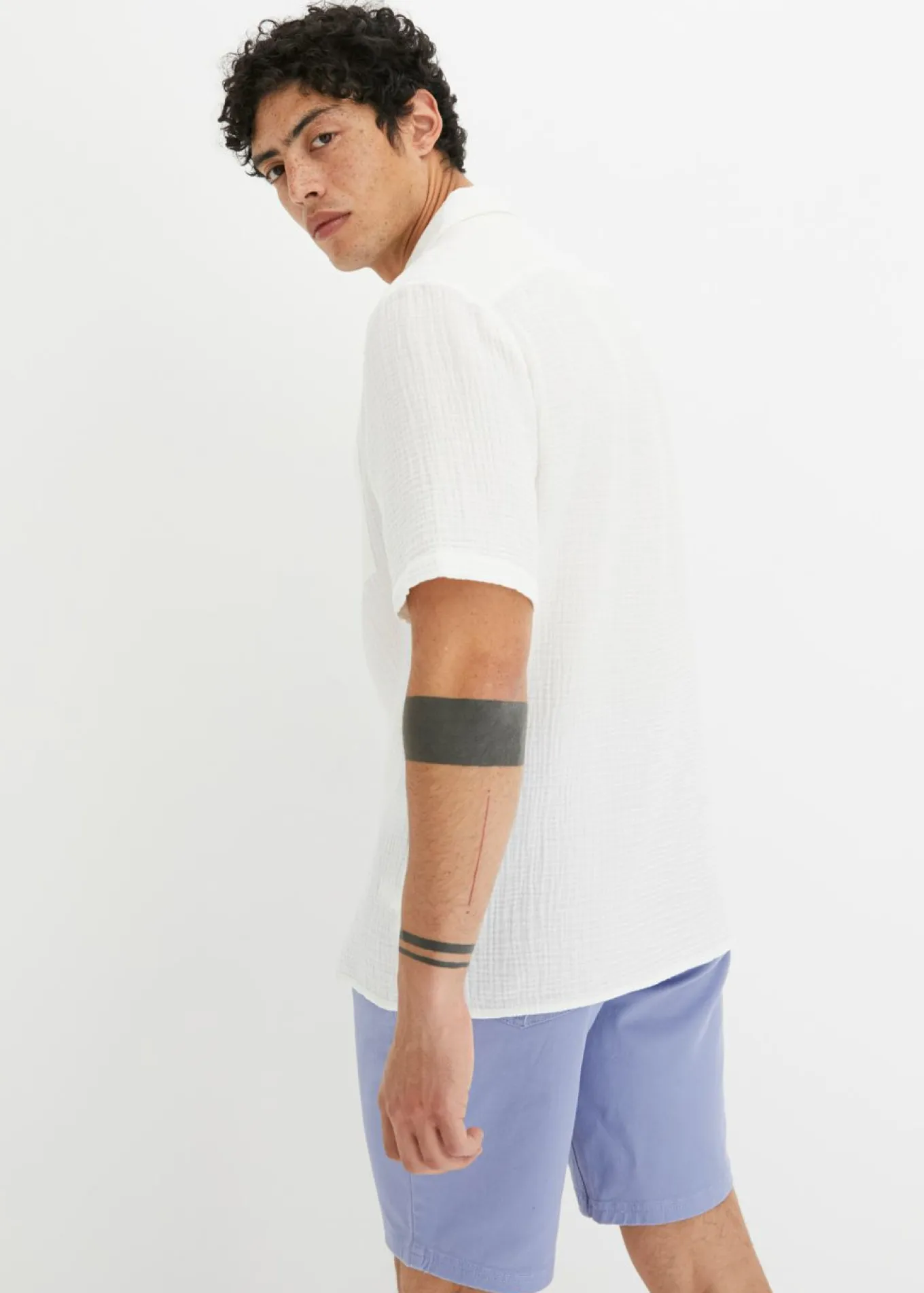 Camisa de muselina con manga corta